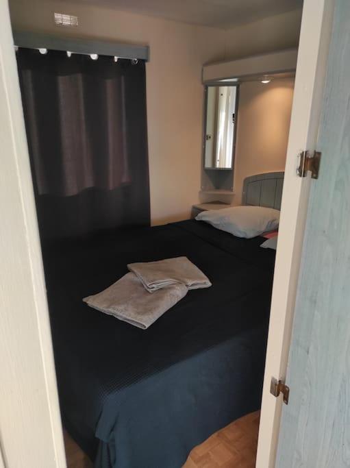 Mobil-Home Dans Un Beau Cadre A 15 Km Des Plages. ลูเนล ภายนอก รูปภาพ